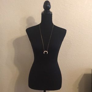 Women’s necklace